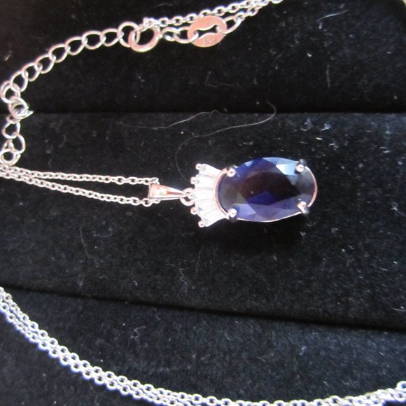 Beautiful Silver chain with Amethyst stone. - Picture 2 of 3